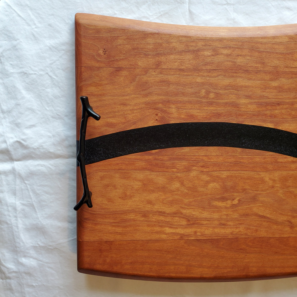 Cherry & Black Wave - 22 Inch